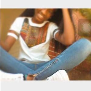 Meet your Posher, Aissatou