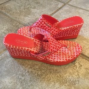NWOT Coach Heeled Flip Flops 8