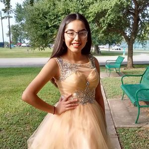 Meet your Posher, Melany