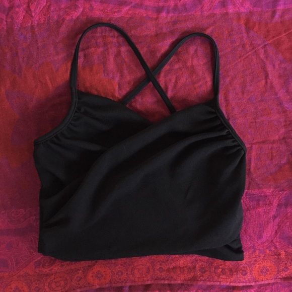 cross back cropped tank top