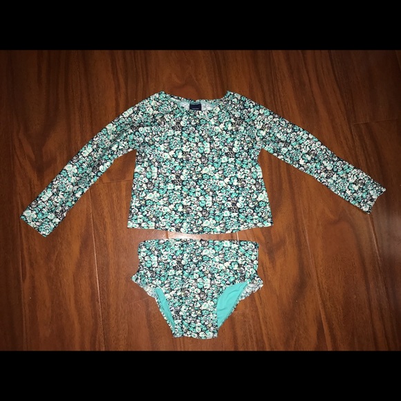 Gap rash guard swimsuit. 3t
