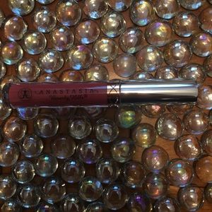 Anastasia Beverly Hills Matte Lipstick "Allison"