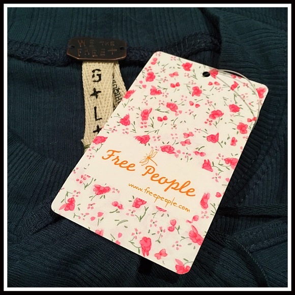 ❗1-HOUR SALE❗FREE PEOPLE Ribbed Tunic Tank - Picture 4 of 8