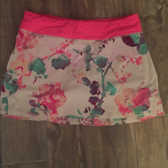 UEC lululemon Pace Setter Floral running skirt
