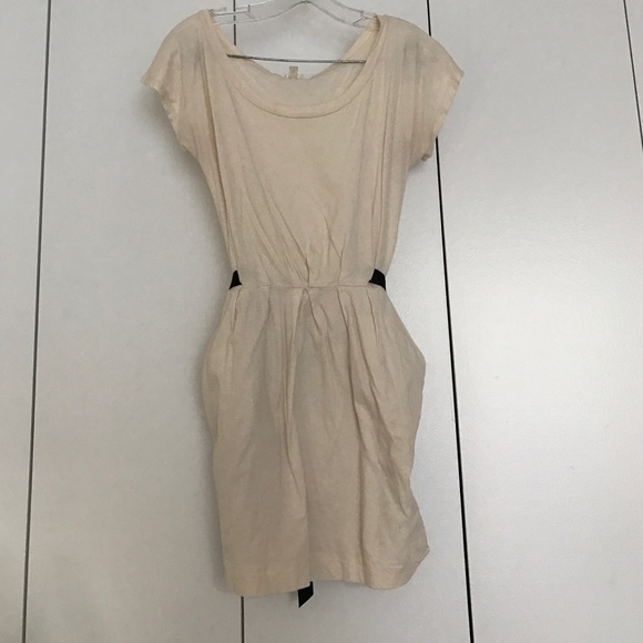 Fun light day dress with pockets