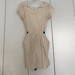 Fun light day dress with pockets