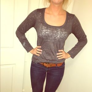 Gray long sleeve tee