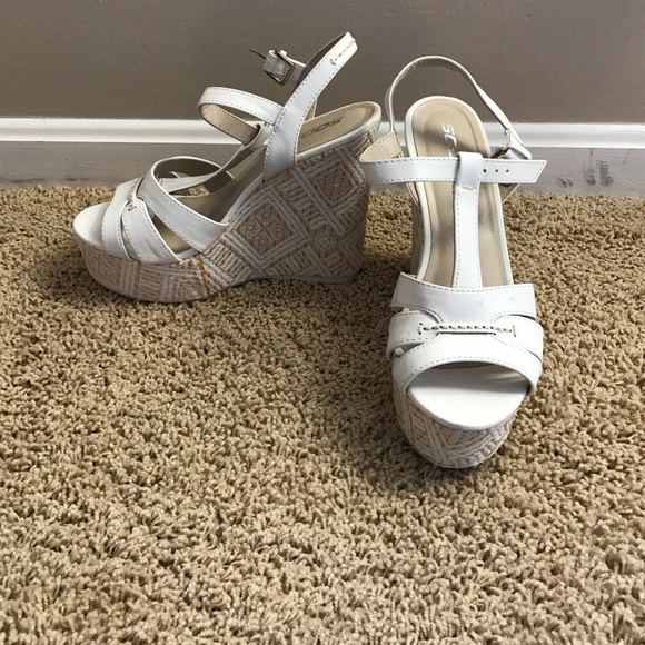 CHARLOTTE RUSSE wedges