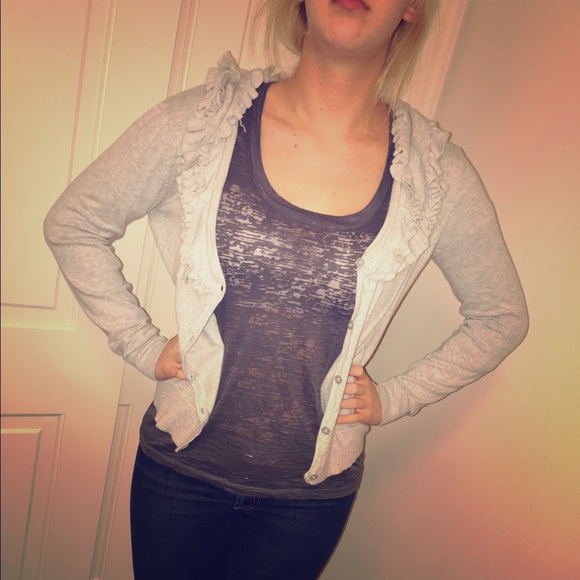 Gray long sleeve cardigan