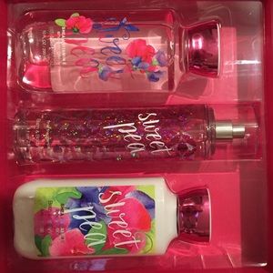Sweet pea gift set shower gel fragrance and lotion