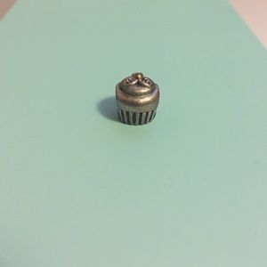 Cupcake pandora bead