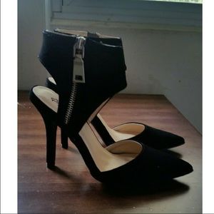 Black heels!