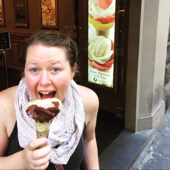 Meet your Posher, Britani - Picture 4 of 5