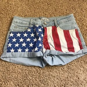 L.E.I. american flag shorts