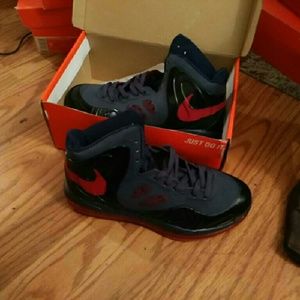 NIKE AIR MAX HYPERPOSITE