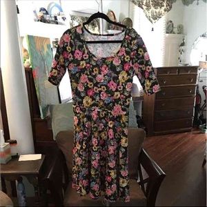 Beautiful floral quilted LuLaRoe Nicole