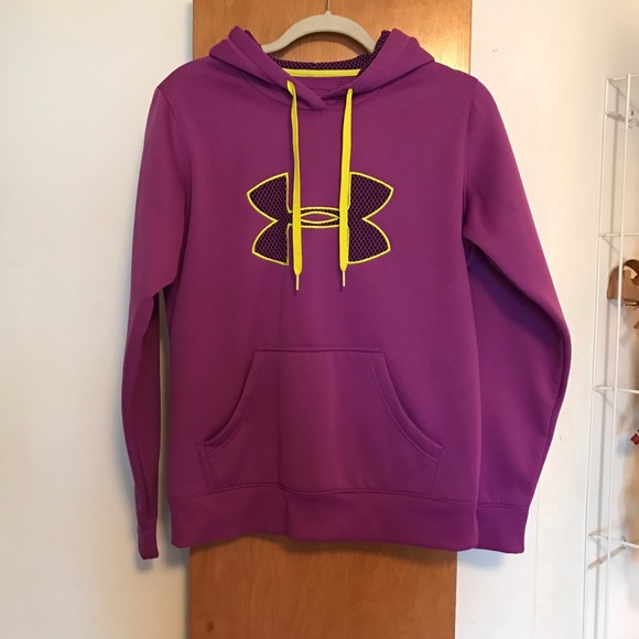 New Under Armour sweatshirt