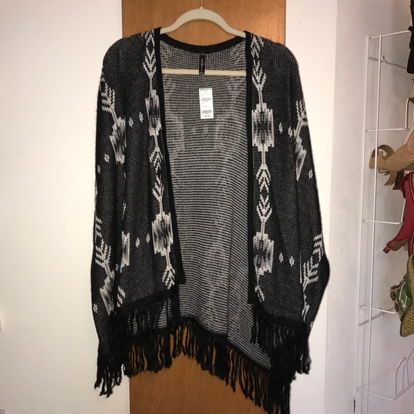 Buckle sweater
