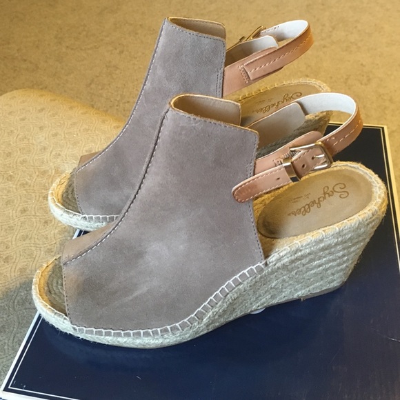 Seychelles Shoes - Seychelles suede wedges