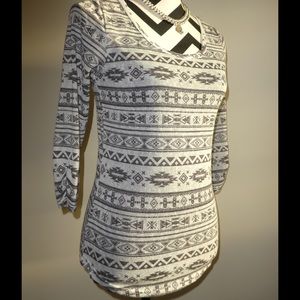 Aztec Print 3/4 Sleeve Top