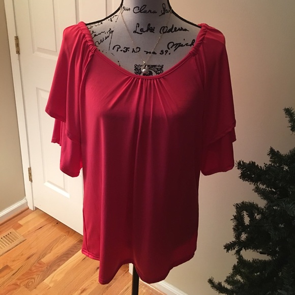 Tops - LADIES Casual Top!