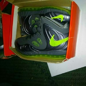 NIKE AIR MAX HYPERPOSITE MENS