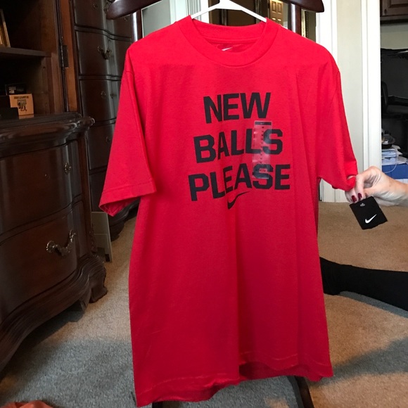 Medium Nike loose fit shirt. Never worn.