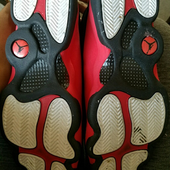 Air jordans retro 13's "bred" - Picture 2 of 4