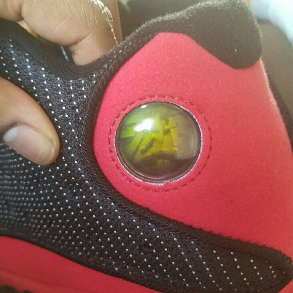 Air jordans retro 13's "bred" - Picture 4 of 4