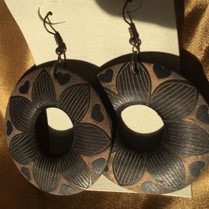 🎉Fun painted earrings 🎁