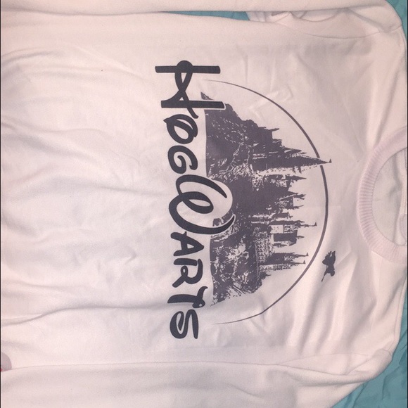 Freshtops Hogwarts White Crewneck