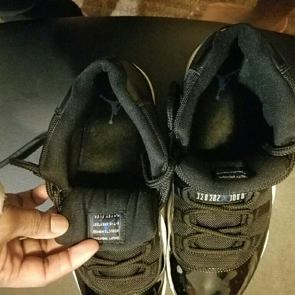 Air jordan space jams 2009 release - Picture 3 of 4