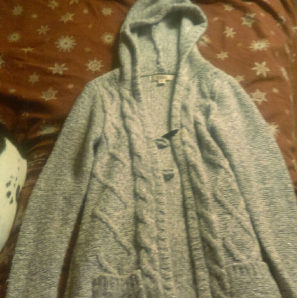 Knee length Beautiful Sweater - Picture 1 of 4