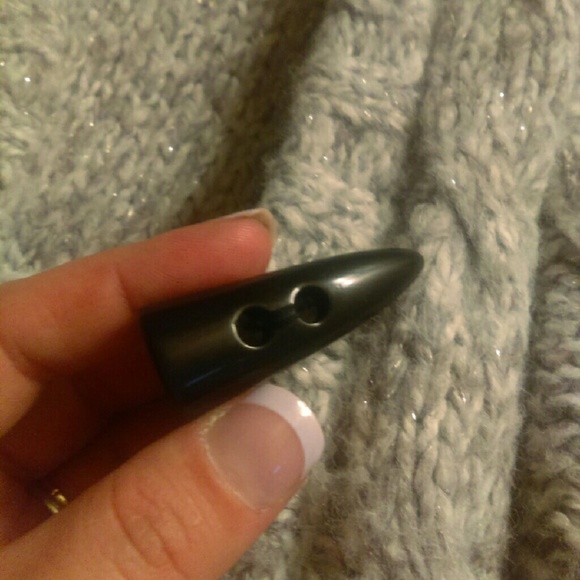 Knee length Beautiful Sweater - Picture 3 of 4