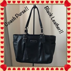 Coach purse. Black leather.