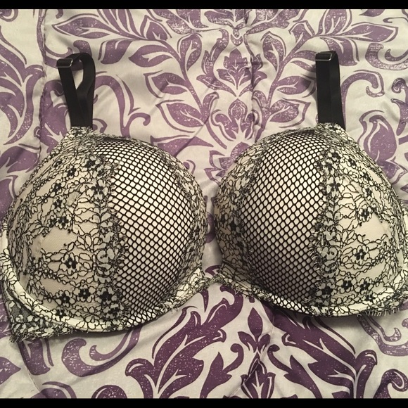 Reserved Bundle! Two Beautiful lace Bombshell Bras