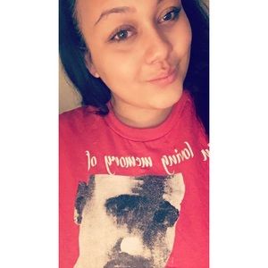 Meet your Posher, Kayla