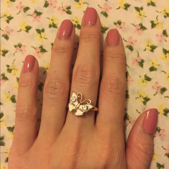 Butterfly ring