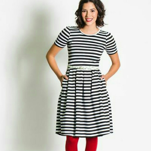 LuLaRoe Amelia Dress sz Large