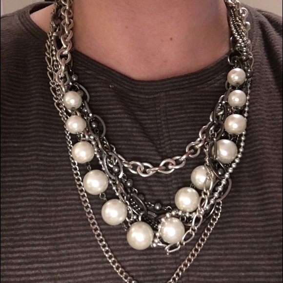 Statement Necklace with metal and pearl