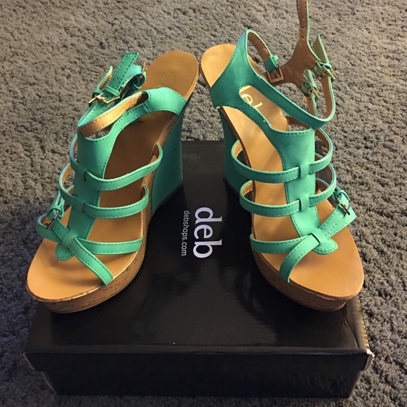 Like New Wedges