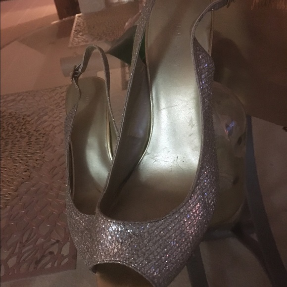 Gold, bling in this Nine West formal sling back - Picture 4 of 4