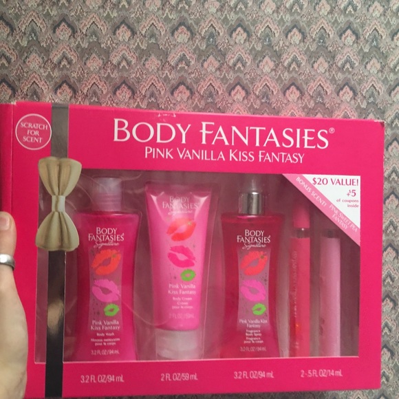 body fantasies (pink vanilla) set.