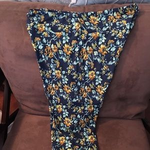 T&C Floral LuLaRoe leggings
