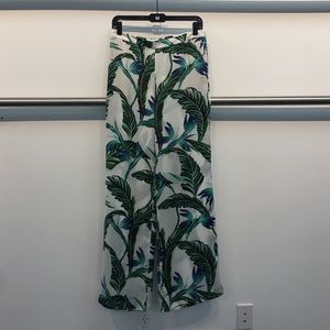 A hawaiian printed wide leg pant!