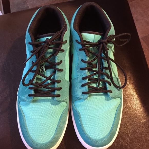 Men's Size 10 Nike Air Jordan Basketball Shoes