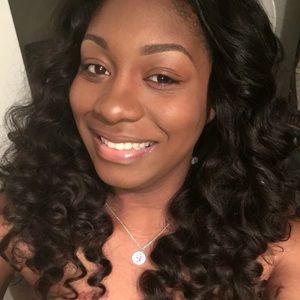 Meet your Posher, Latasha