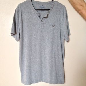 American Eagle men's size L grey shirt
