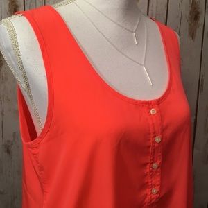 Gap Silk-like, flowy tank