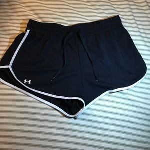 Black Under Armour shorts